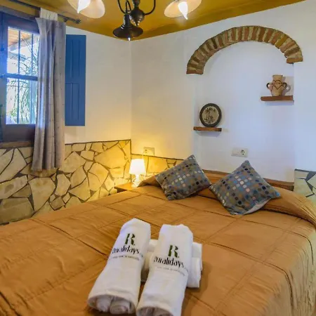Villa Javier De By Ruralidays